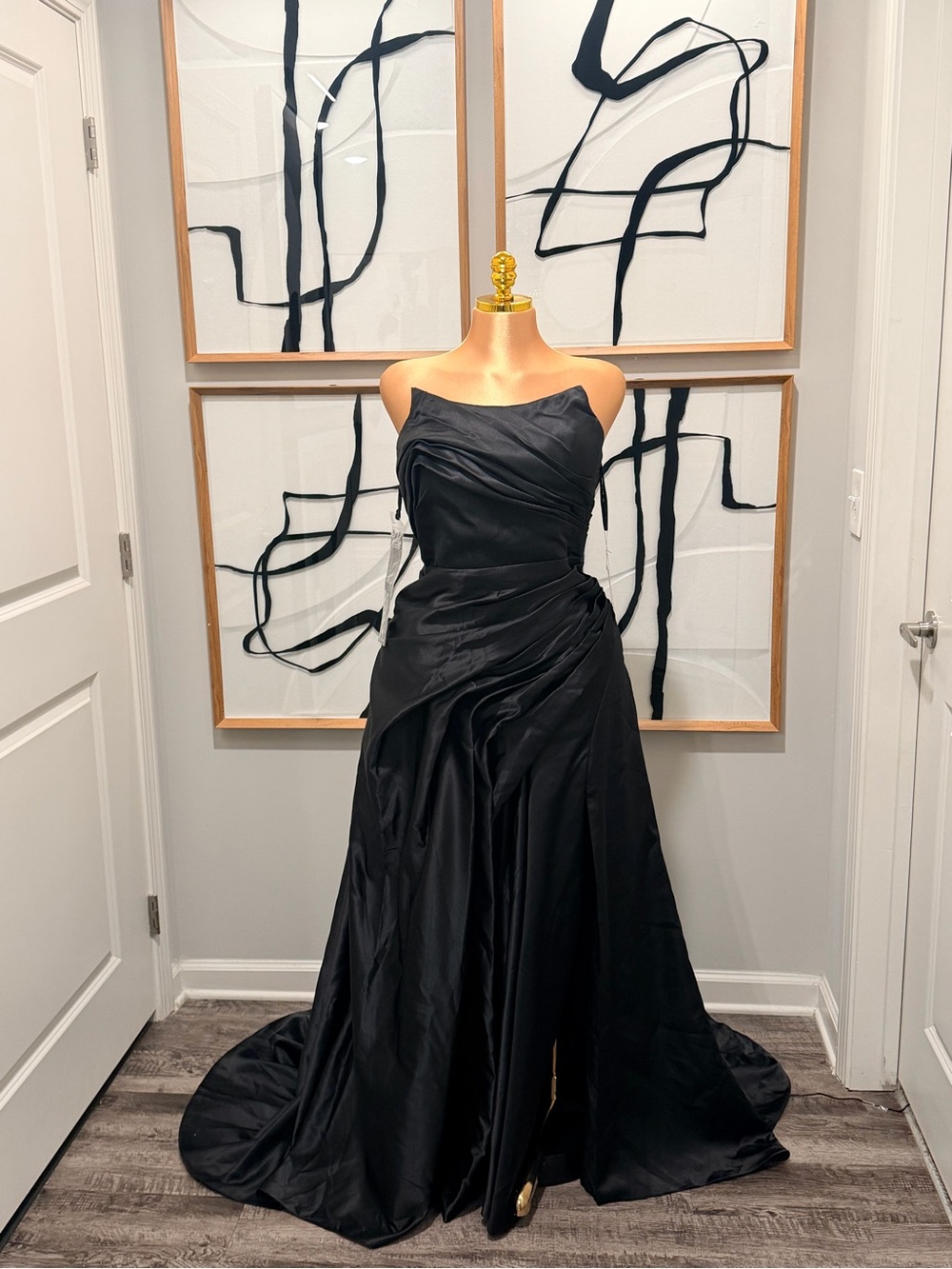 Elegant Black Strapless Evening Gown